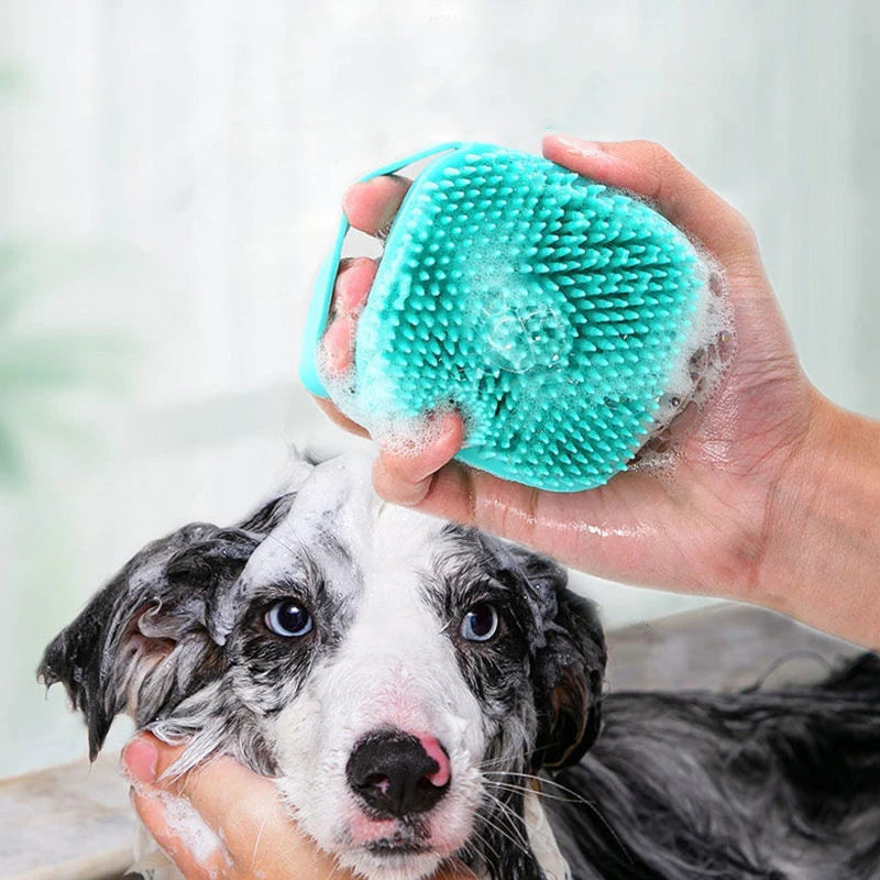 Brosse de bain en silicone souple pour animaux de compagnie